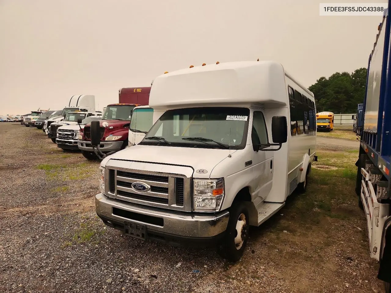2018 Ford Econoline E350 Super Duty Cutaway Van VIN: 1FDEE3FS5JDC43388 Lot: 59683066