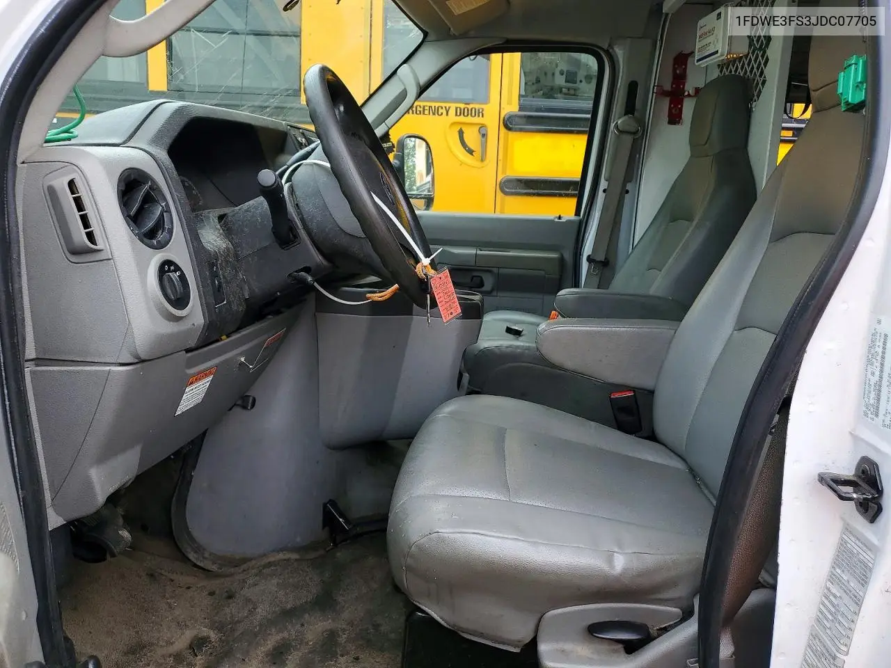2018 Ford Econoline E350 Super Duty Cutaway Van VIN: 1FDWE3FS3JDC07705 Lot: 61138476