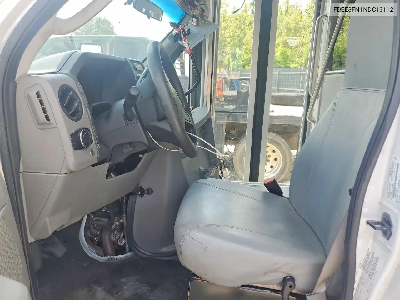 2022 Ford Econoline E350 Super Duty Cutaway Van VIN: 1FDEE3FN1NDC13112 Lot: 60068546