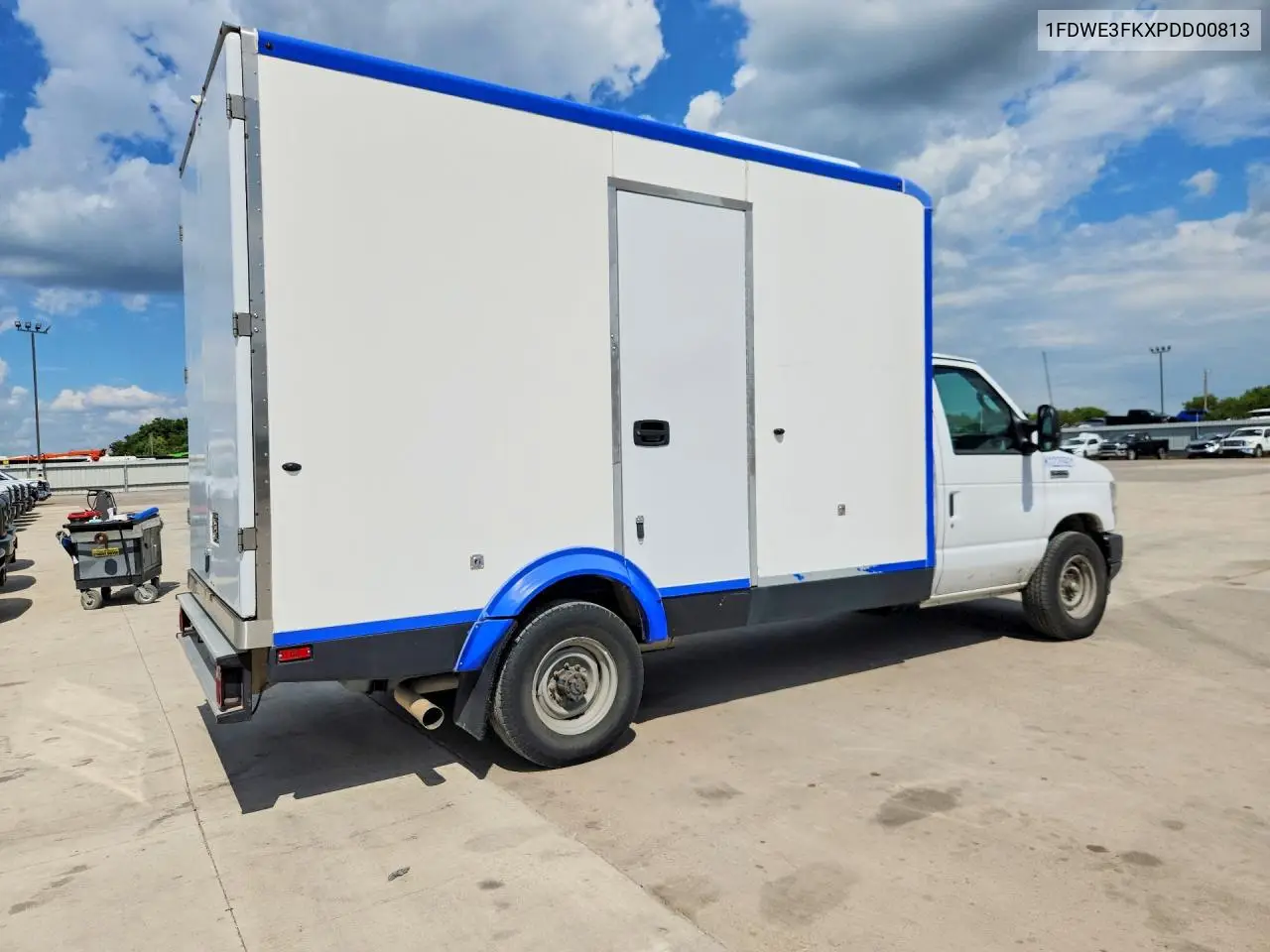 2023 Ford E350 Refrigerated Box Truck VIN: 1FDWE3FKXPDD00813 Lot: 60671826
