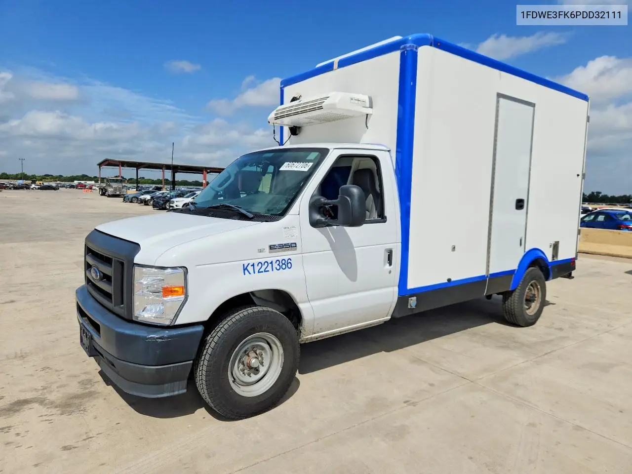2023 Ford E350 Refrigerated Box Truck VIN: 1FDWE3FK6PDD32111 Lot: 60672706