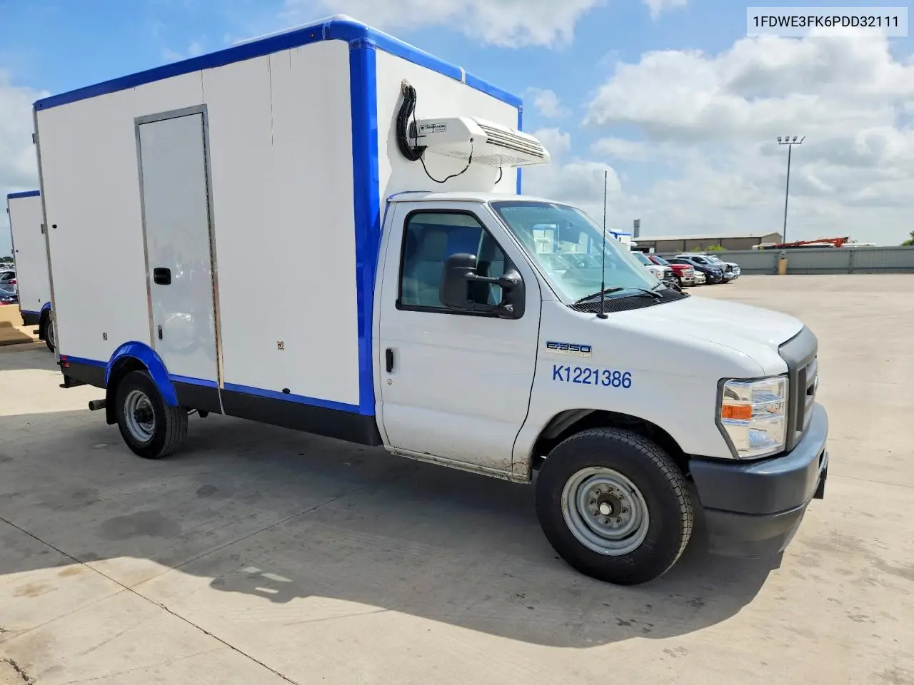 2023 Ford E350 Refrigerated Box Truck VIN: 1FDWE3FK6PDD32111 Lot: 60672706