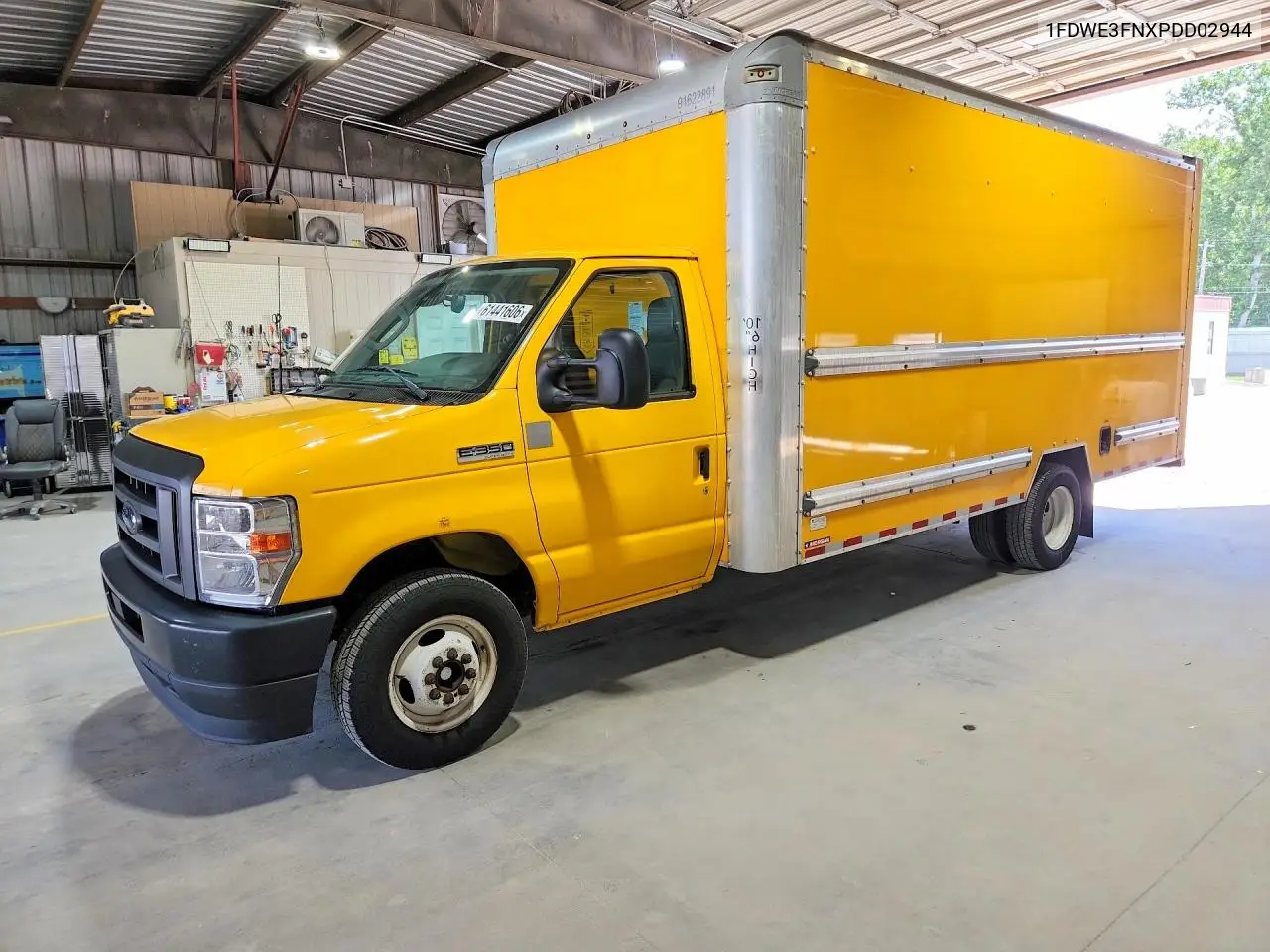 2023 Ford Econoline - Box Truck VIN: 1FDWE3FNXPDD02944 Lot: 61441606