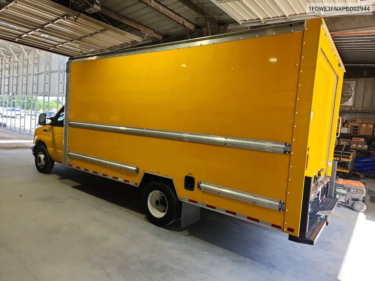 2023 Ford Econoline - Box Truck VIN: 1FDWE3FNXPDD02944 Lot: 61441606