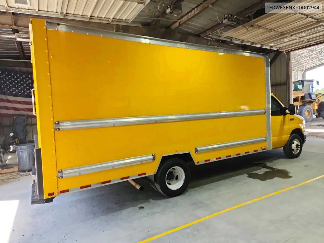2023 Ford Econoline - Box Truck VIN: 1FDWE3FNXPDD02944 Lot: 61441606