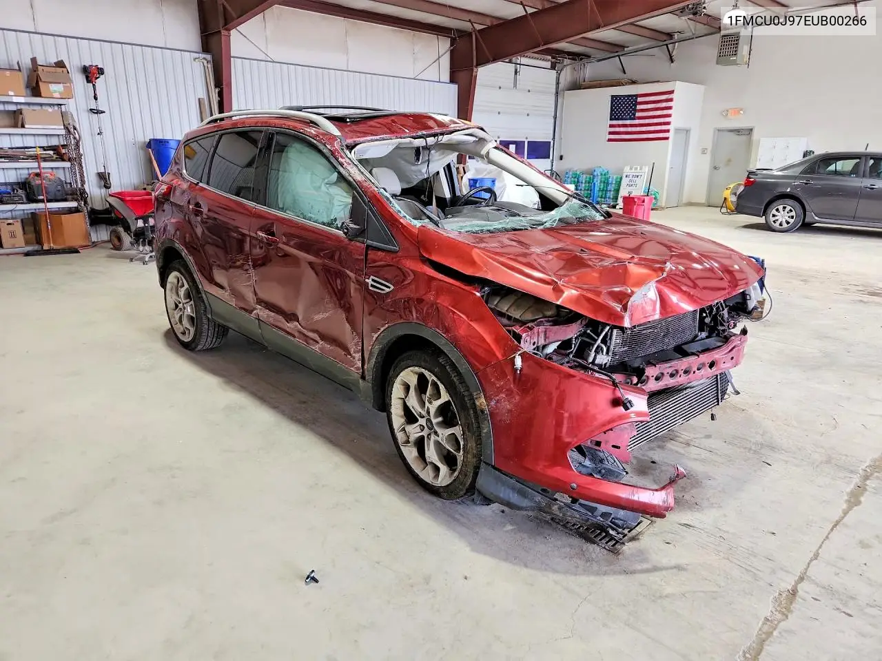 1FMCU0J97EUB00266 2014 Ford Escape Titanium