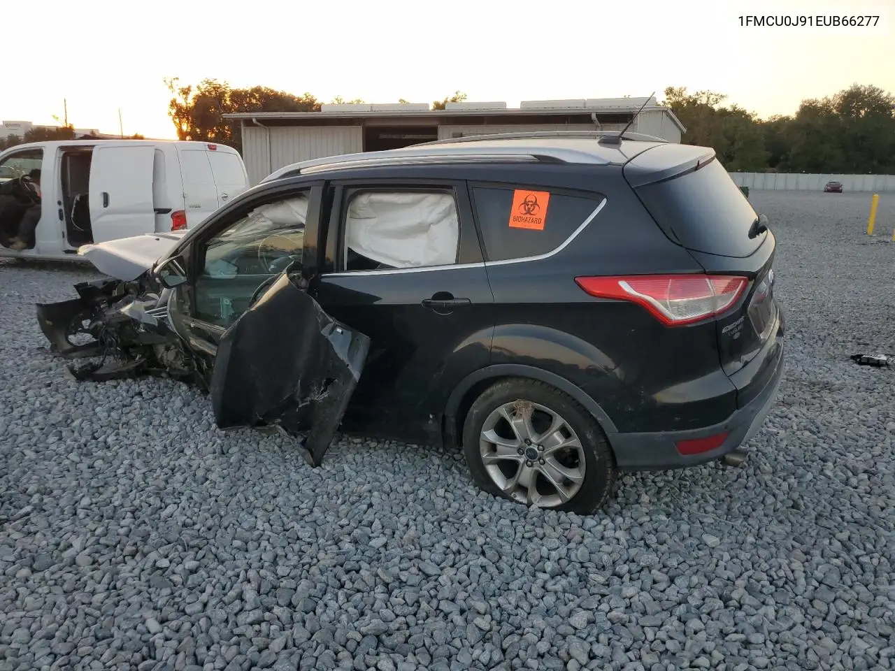 1FMCU0J91EUB66277 2014 Ford Escape Titanium