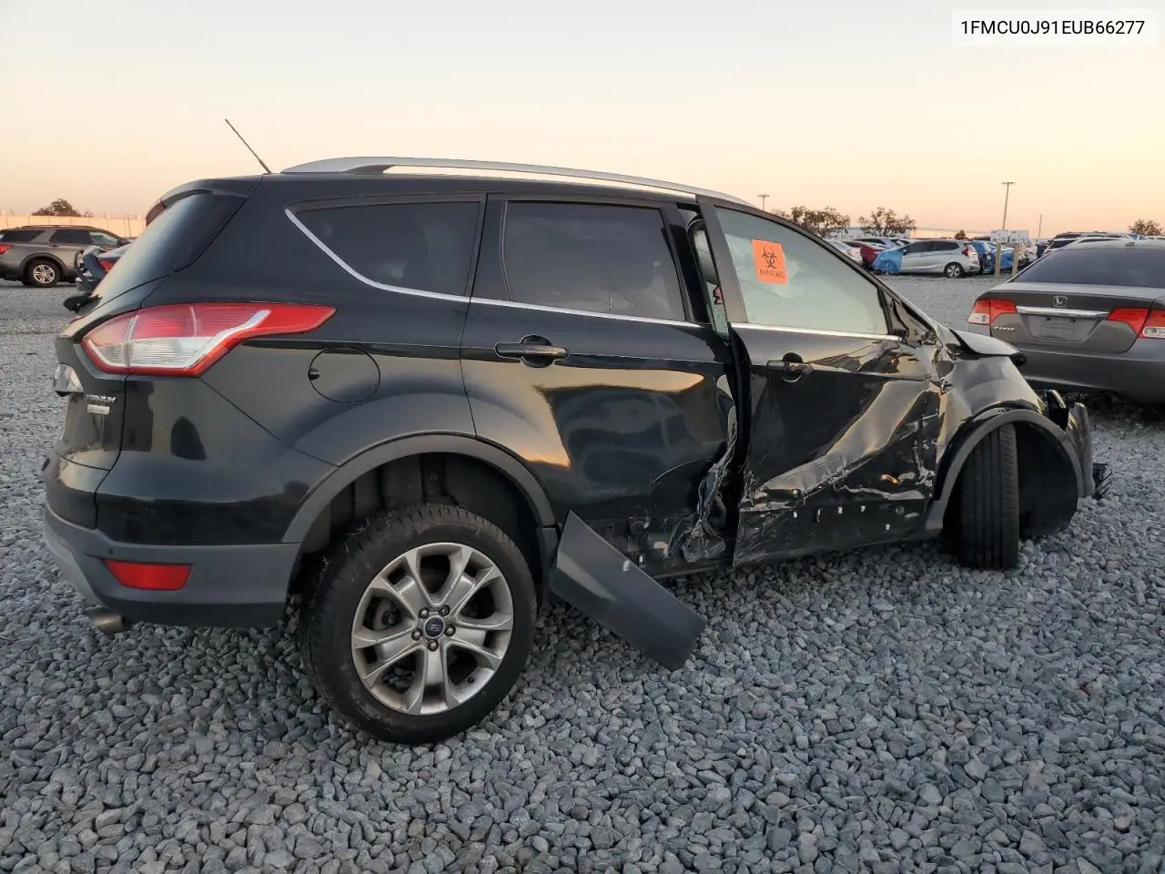 1FMCU0J91EUB66277 2014 Ford Escape Titanium
