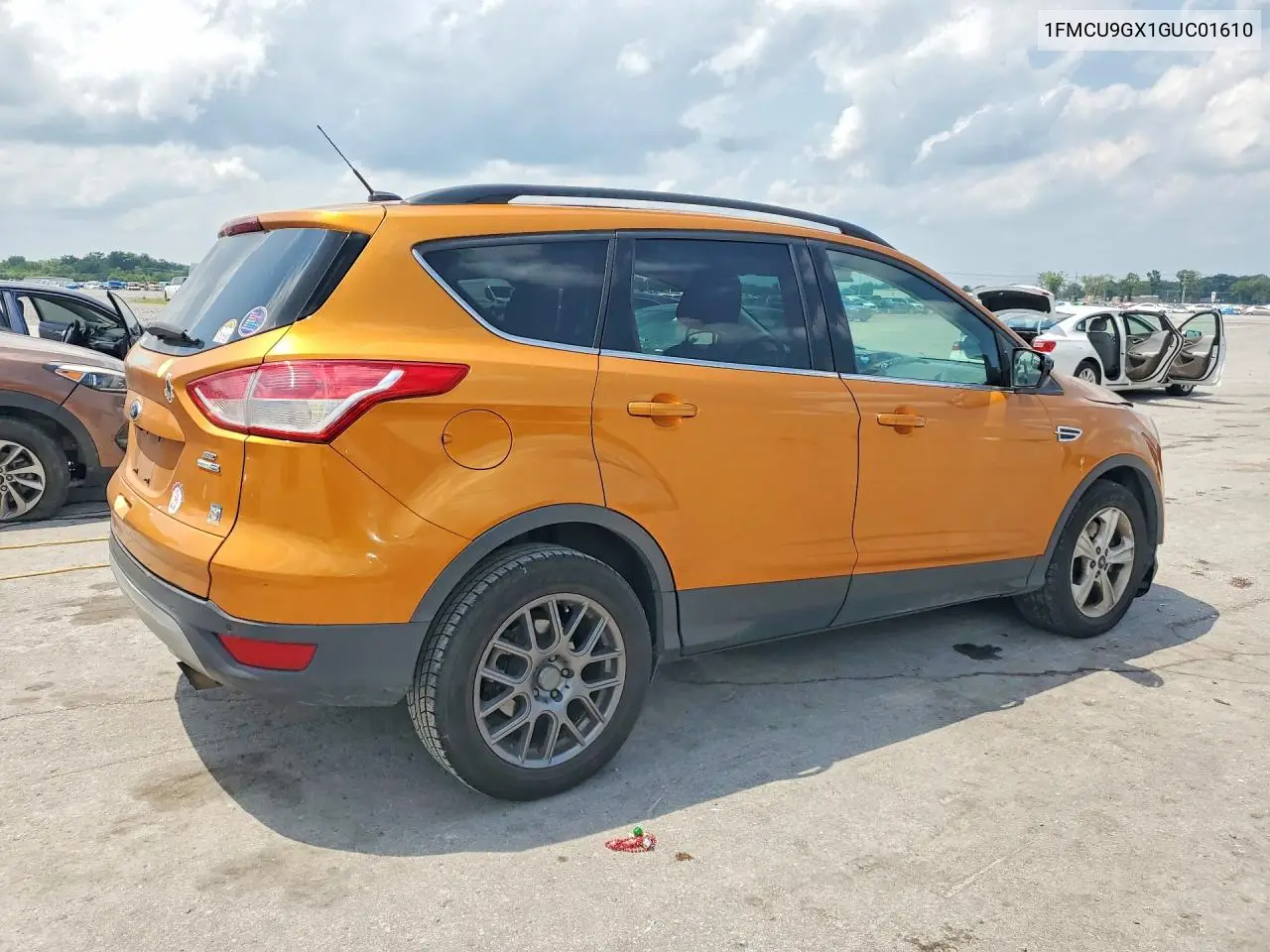 1FMCU9GX1GUC01610 2016 Ford Escape Se