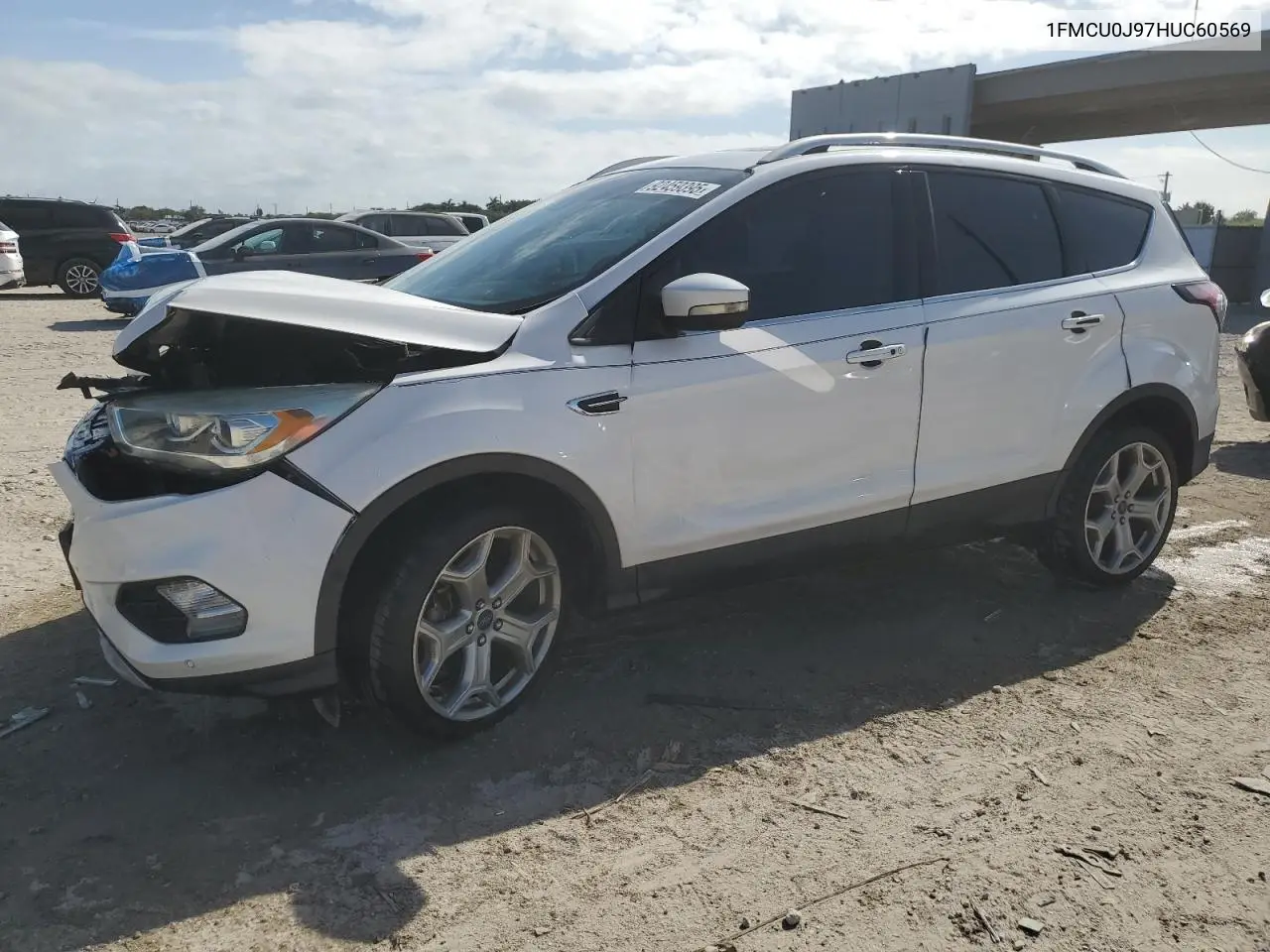 1FMCU0J97HUC60569 2017 Ford Escape Titanium