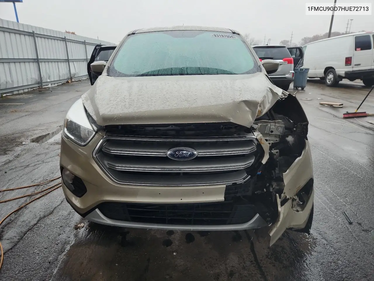 1FMCU9GD7HUE72713 2017 Ford Escape Se
