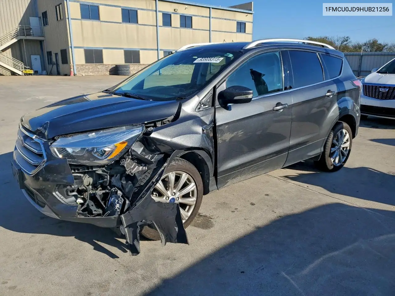 1FMCU0JD9HUB21256 2017 Ford Escape Titanium