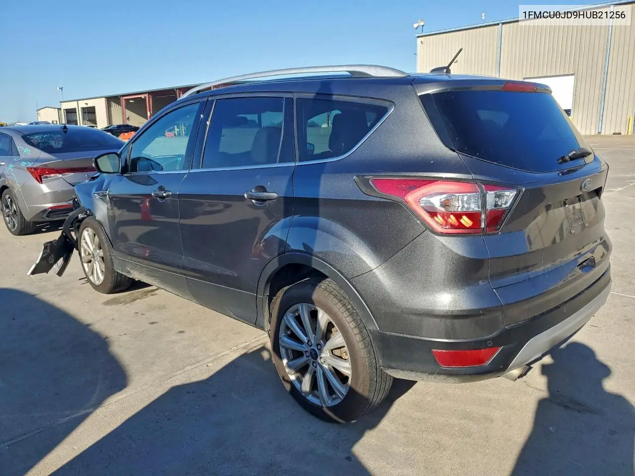 1FMCU0JD9HUB21256 2017 Ford Escape Titanium