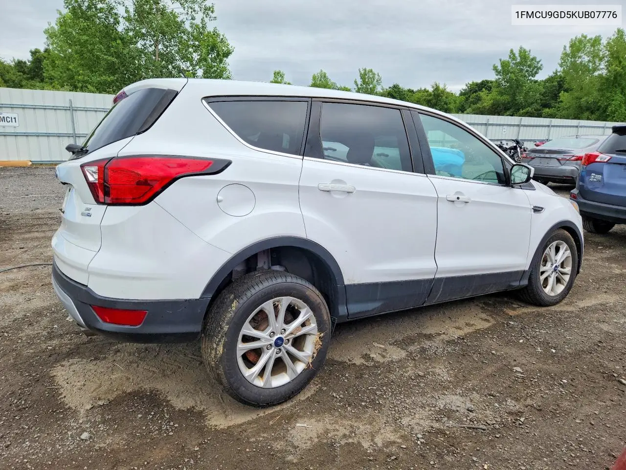 1FMCU9GD5KUB07776 2019 Ford Escape Se