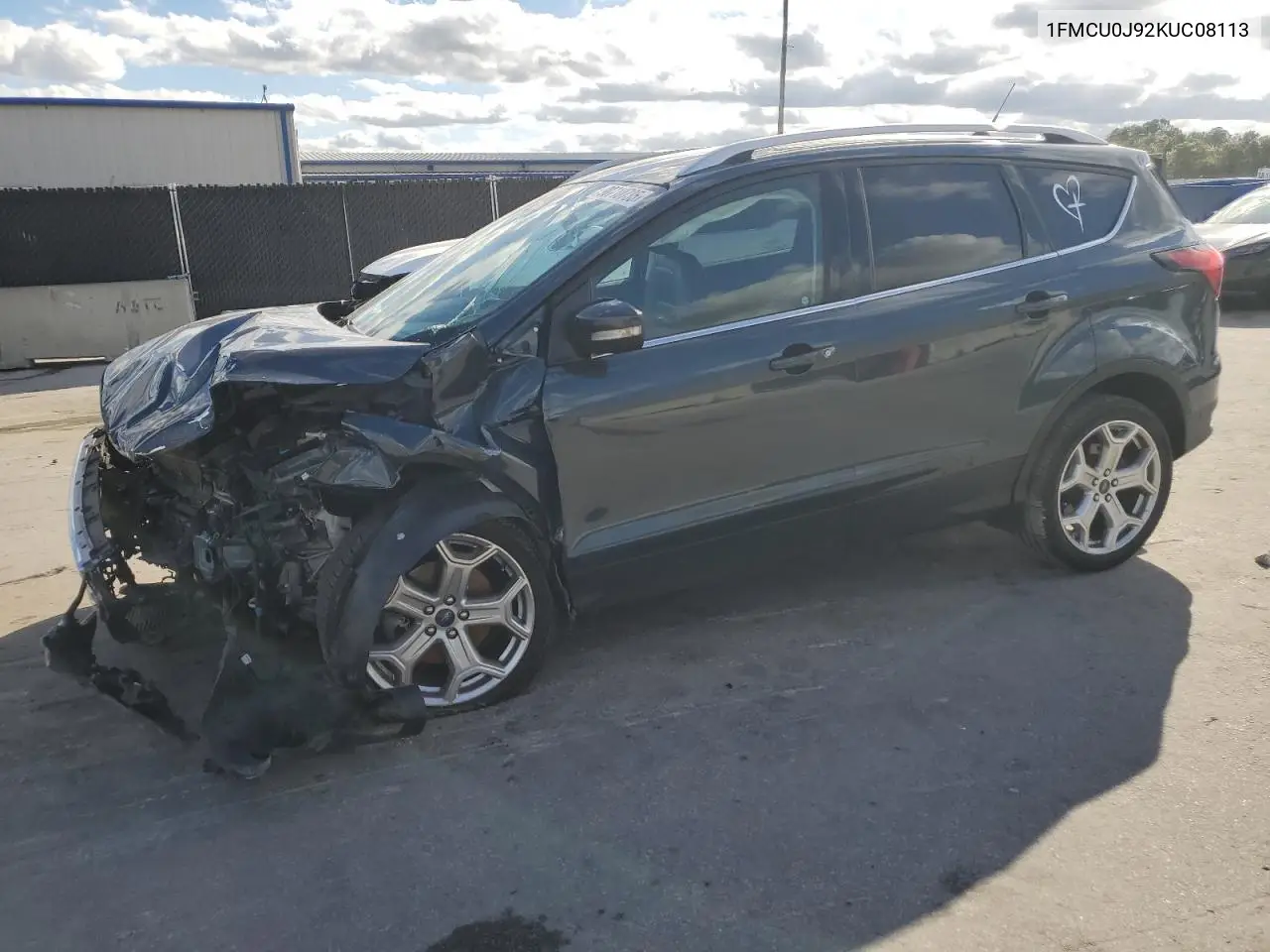 1FMCU0J92KUC08113 2019 Ford Escape Titanium