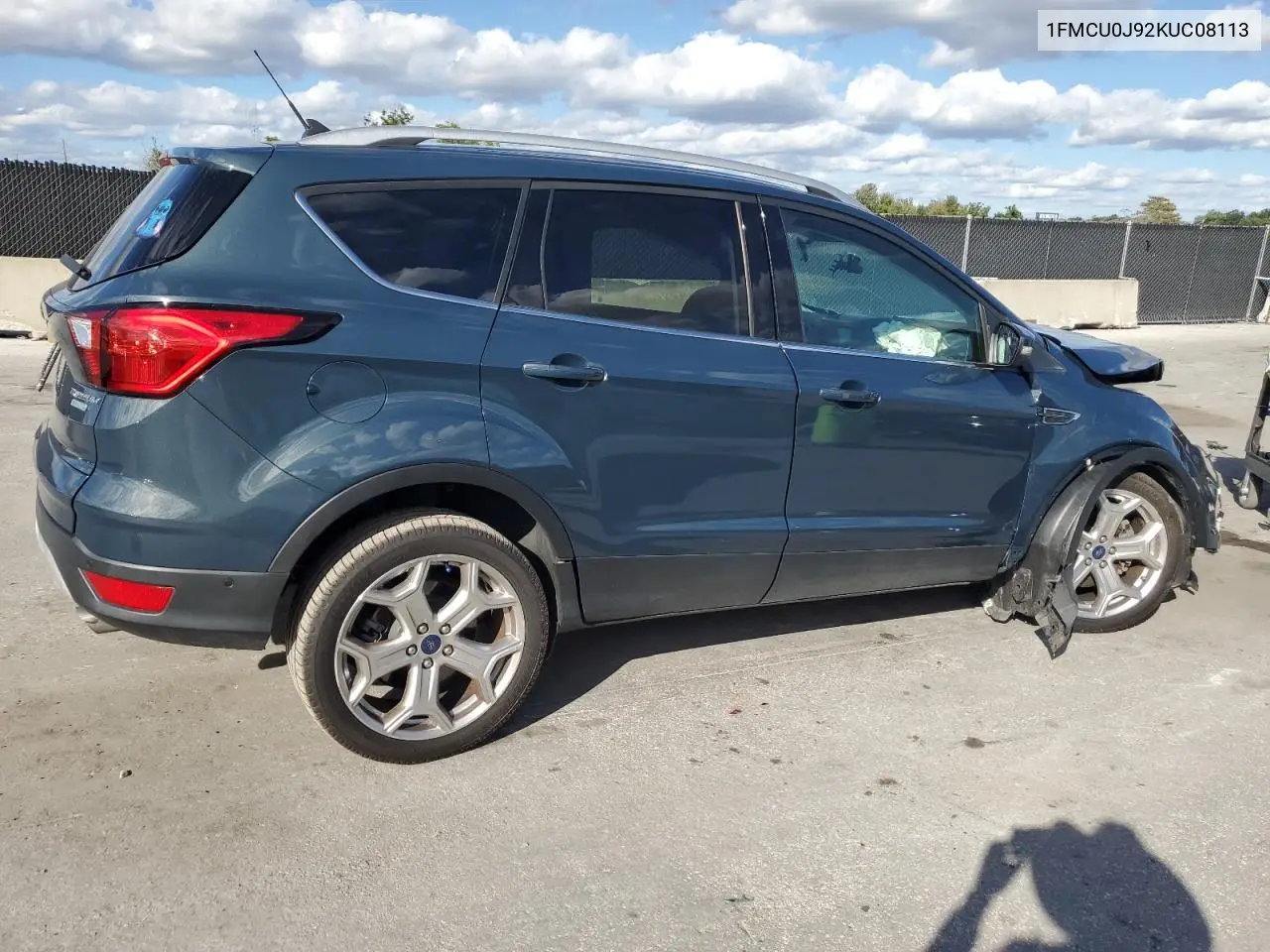 1FMCU0J92KUC08113 2019 Ford Escape Titanium