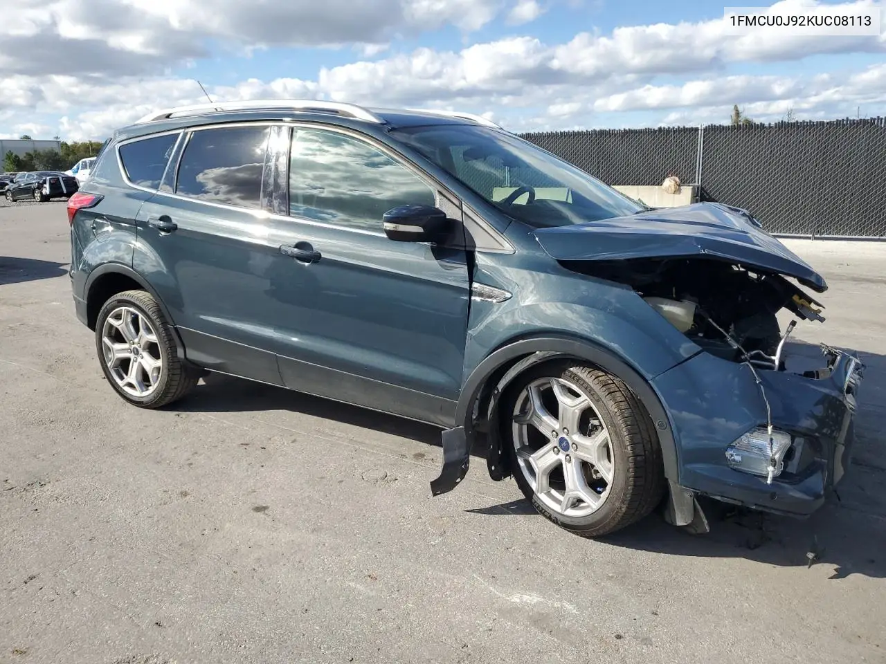1FMCU0J92KUC08113 2019 Ford Escape Titanium
