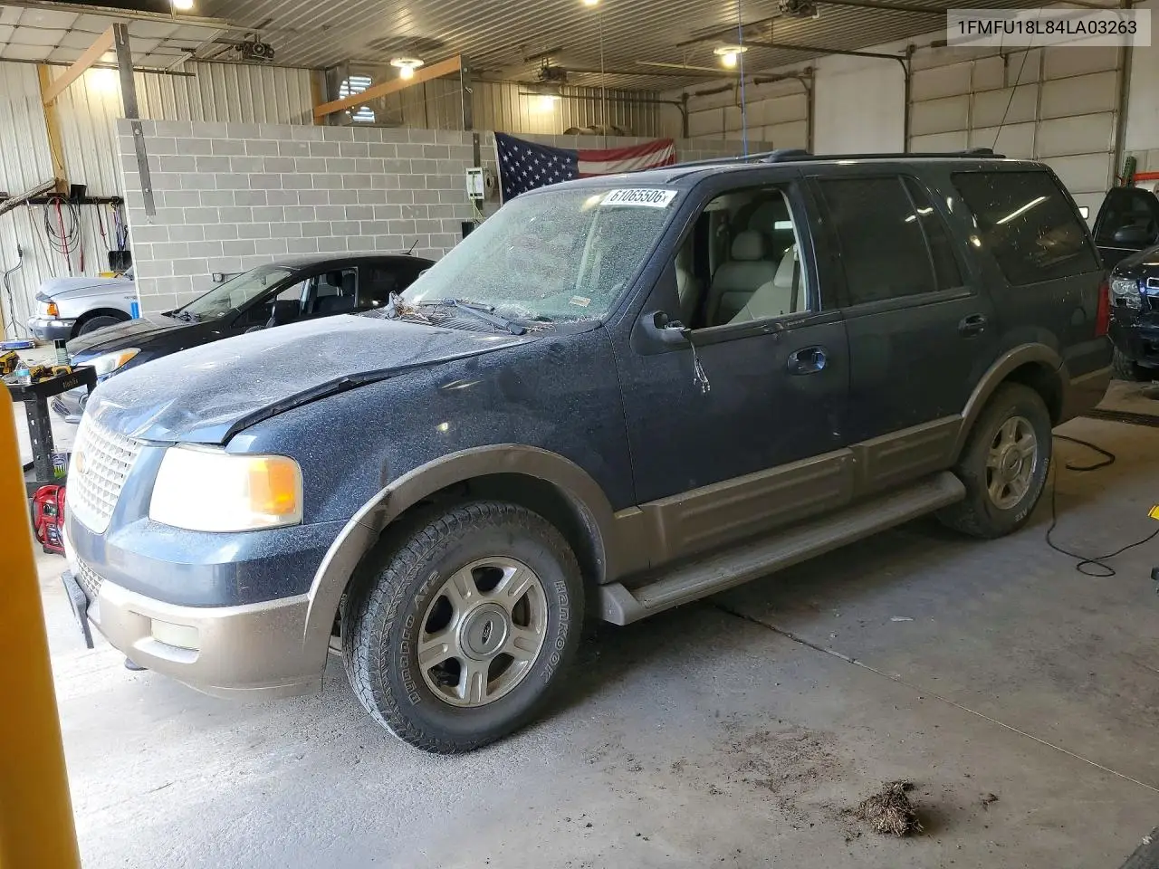 2004 Ford Expedition Eddie Bauer VIN: 1FMFU18L84LA03263 Lot: 61065506