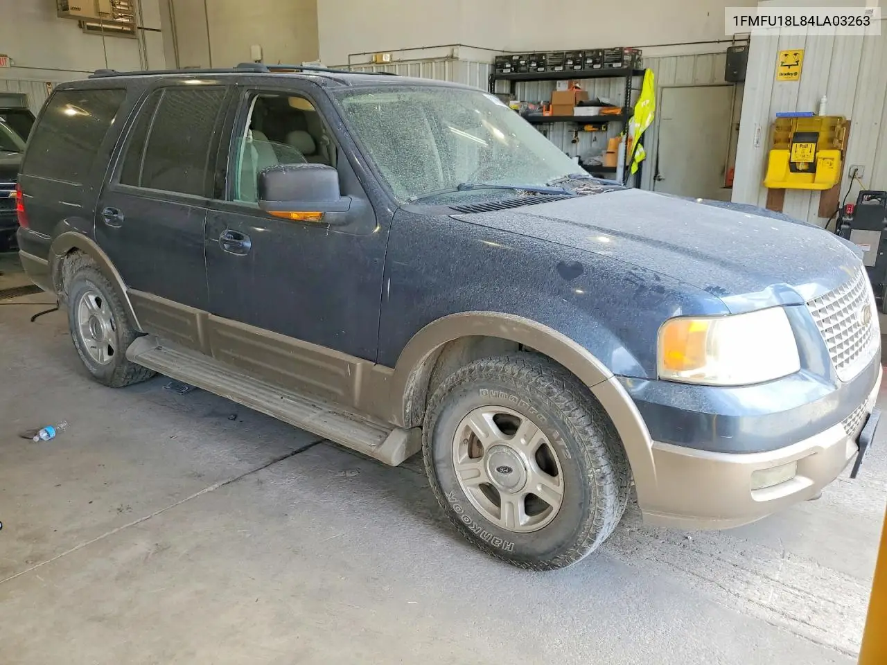 2004 Ford Expedition Eddie Bauer VIN: 1FMFU18L84LA03263 Lot: 61065506