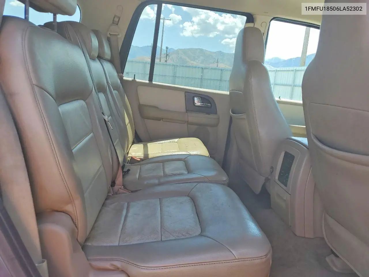 2006 Ford Expedition Eddie Bauer VIN: 1FMFU18506LA52302 Lot: 61628266
