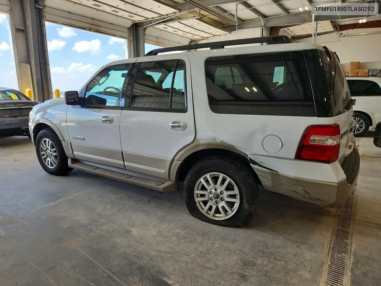 2007 Ford Expedition Eddie Bauer VIN: 1FMFU18507LA50292 Lot: 61087186