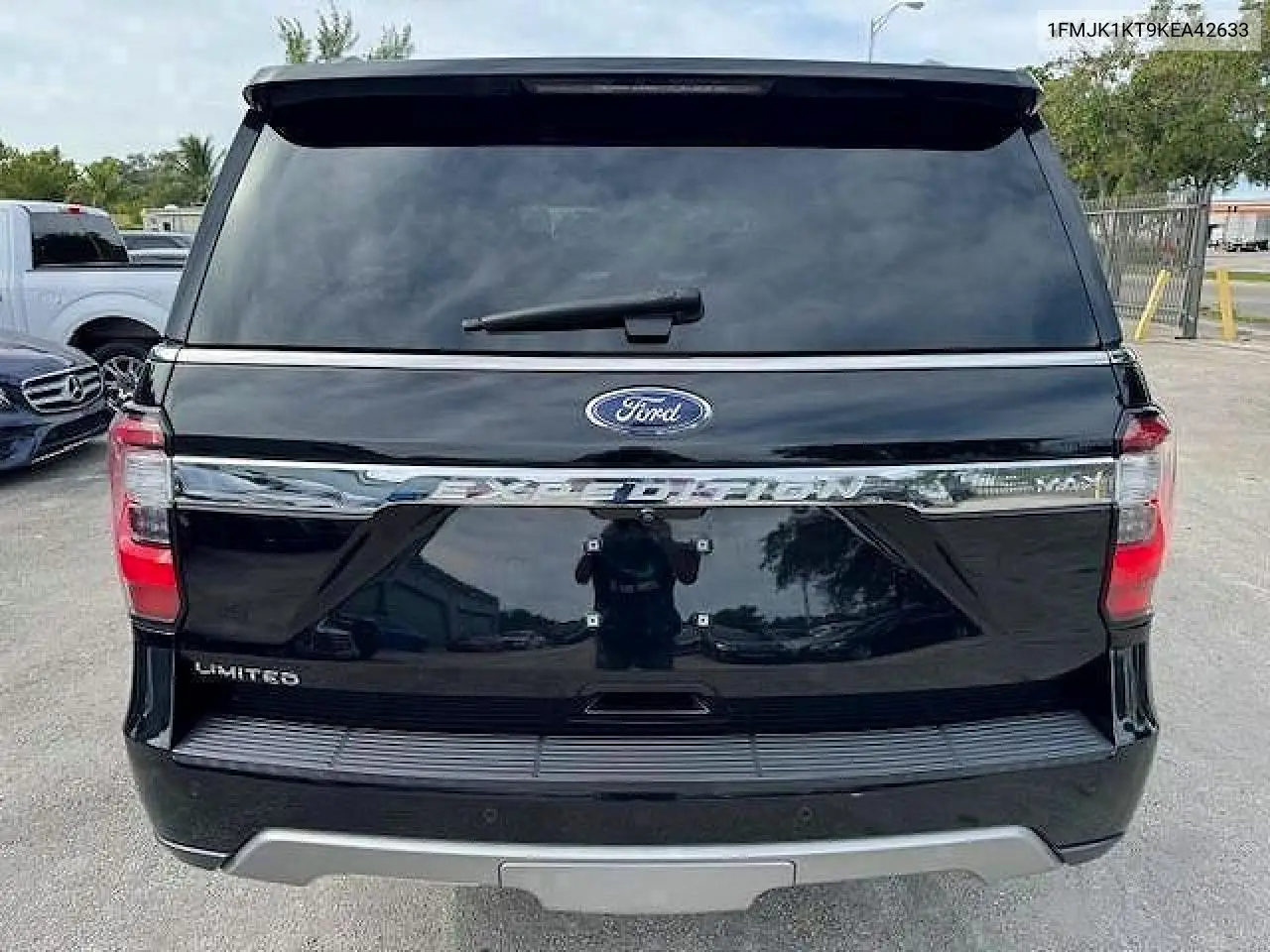 2019 Ford Expedition Max Limited VIN: 1FMJK1KT9KEA42633 Lot: 54830046
