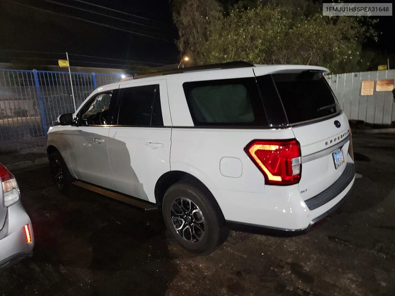2023 Ford Expedition Xlt VIN: 1FMJU1H85PEA31648 Lot: 61978216