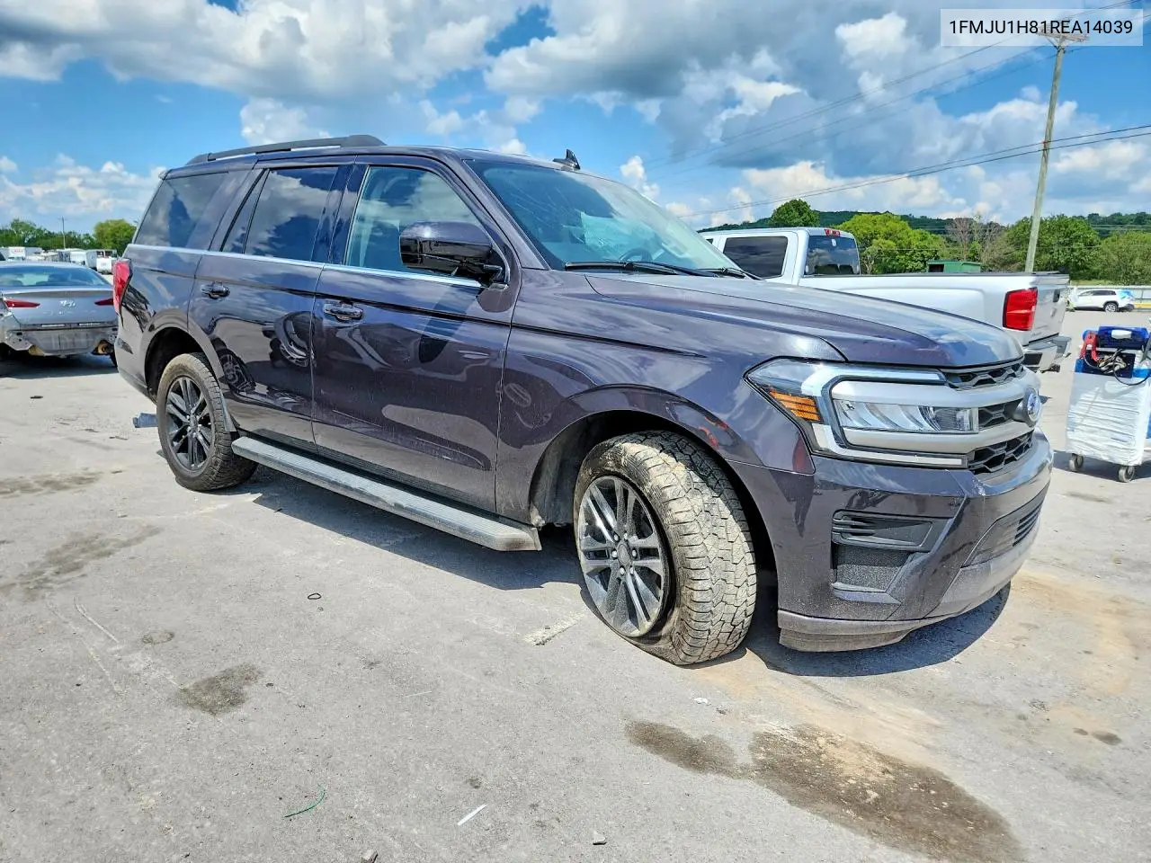 2024 Ford Expedition Xlt VIN: 1FMJU1H81REA14039 Lot: 61428206
