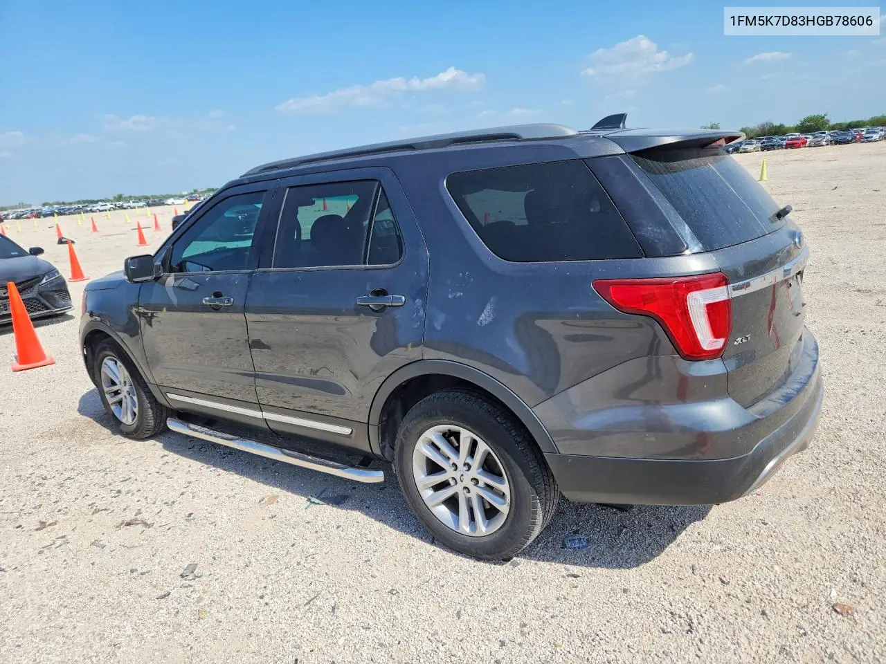 1FM5K7D83HGB78606 2017 Ford Explorer Xlt