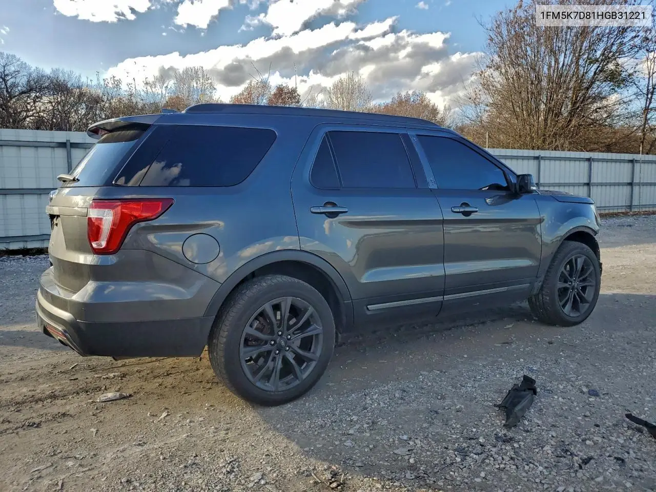 1FM5K7D81HGB31221 2017 Ford Explorer Xlt