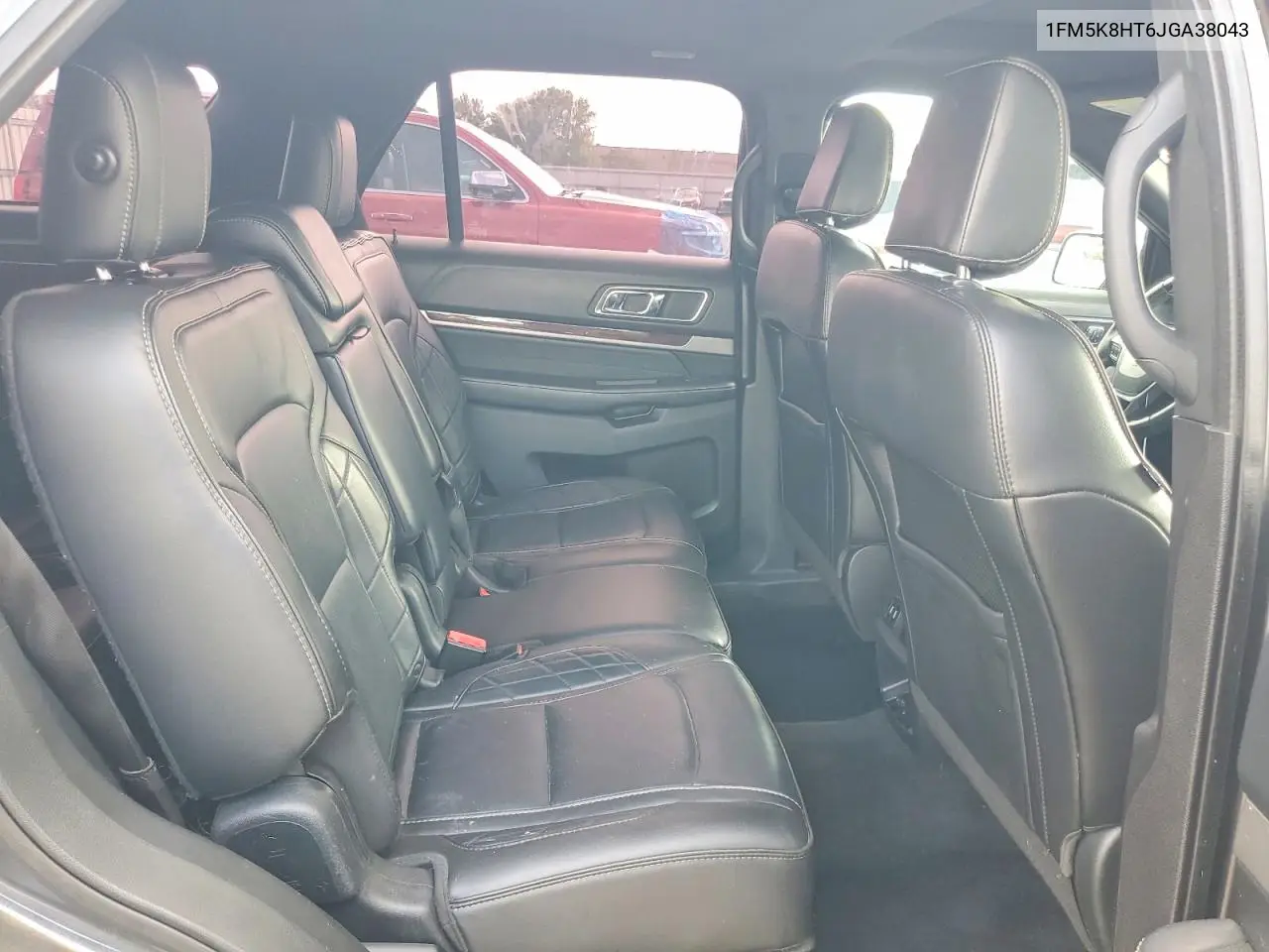 2018 Ford Explorer Platinum VIN: 1FM5K8HT6JGA38043 Lot: 61561396