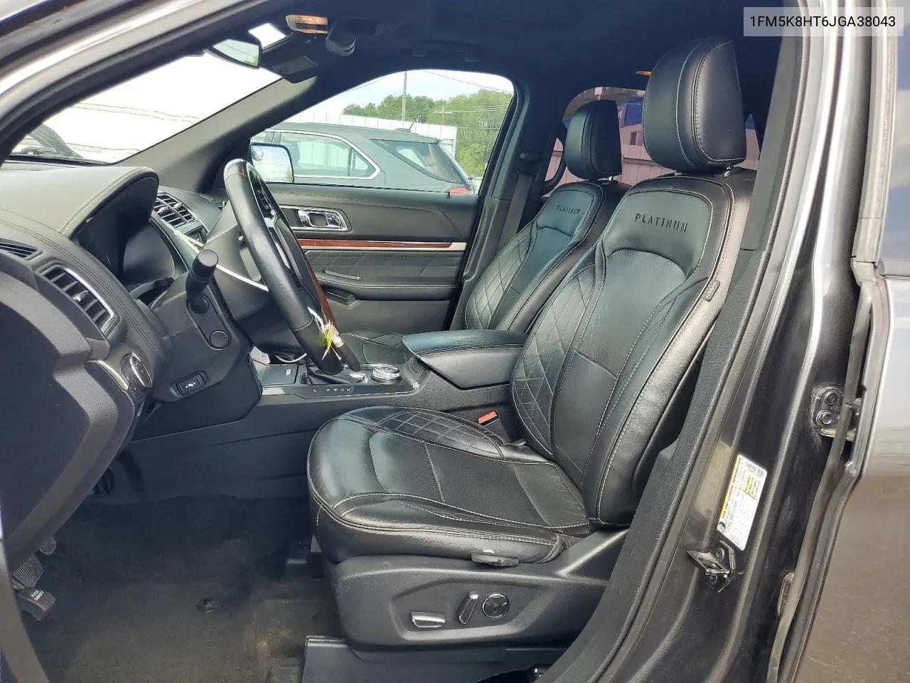 2018 Ford Explorer Platinum VIN: 1FM5K8HT6JGA38043 Lot: 61561396