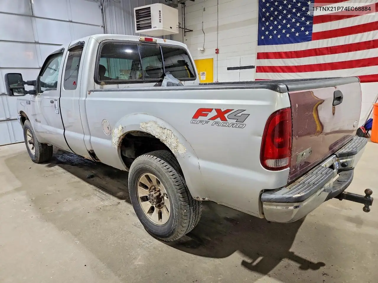 2004 Ford F250 Super Duty VIN: 1FTNX21P74EC68884 Lot: 60120006