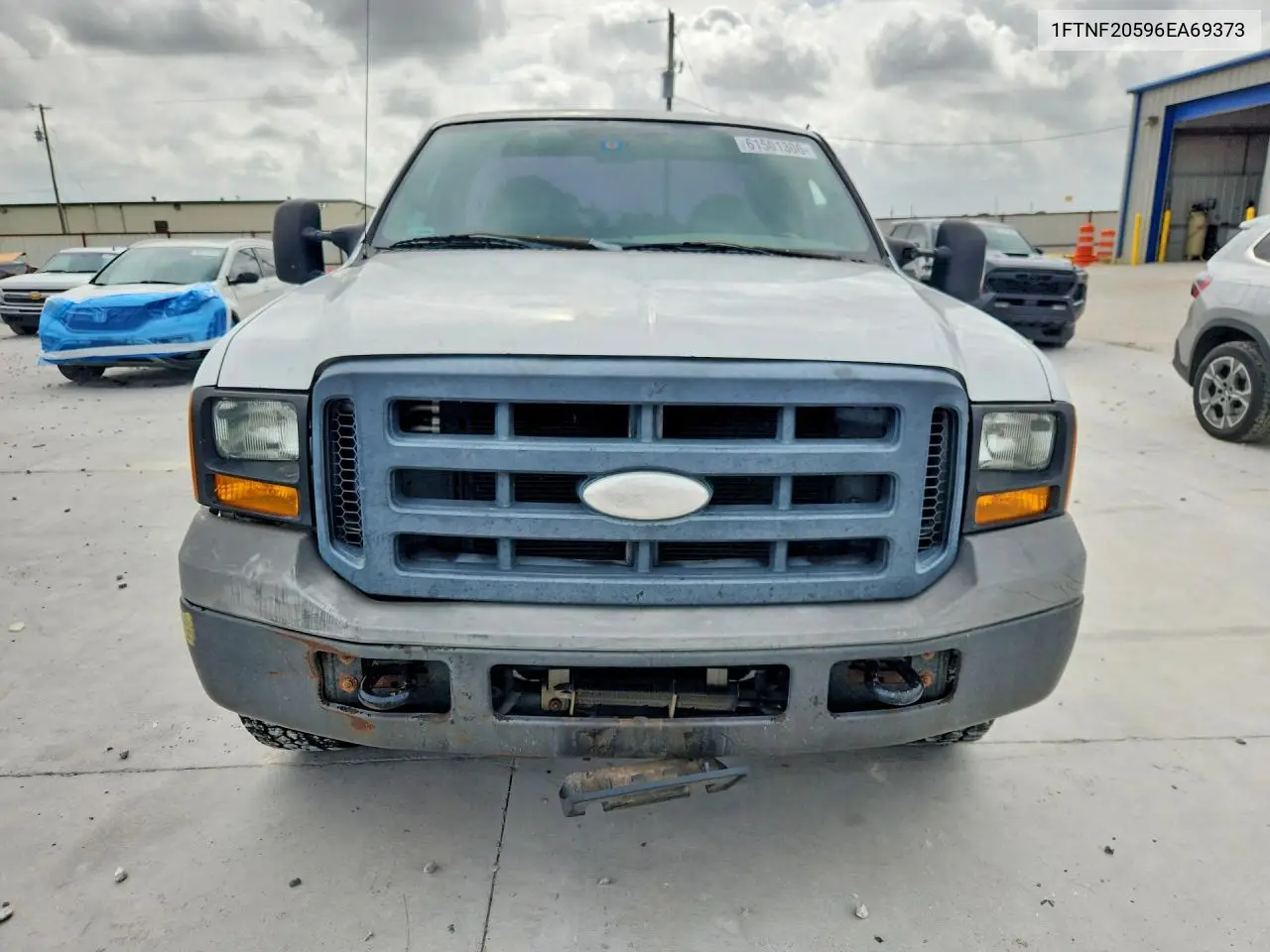 2006 Ford F250 Super Duty VIN: 1FTNF20596EA69373 Lot: 61501306