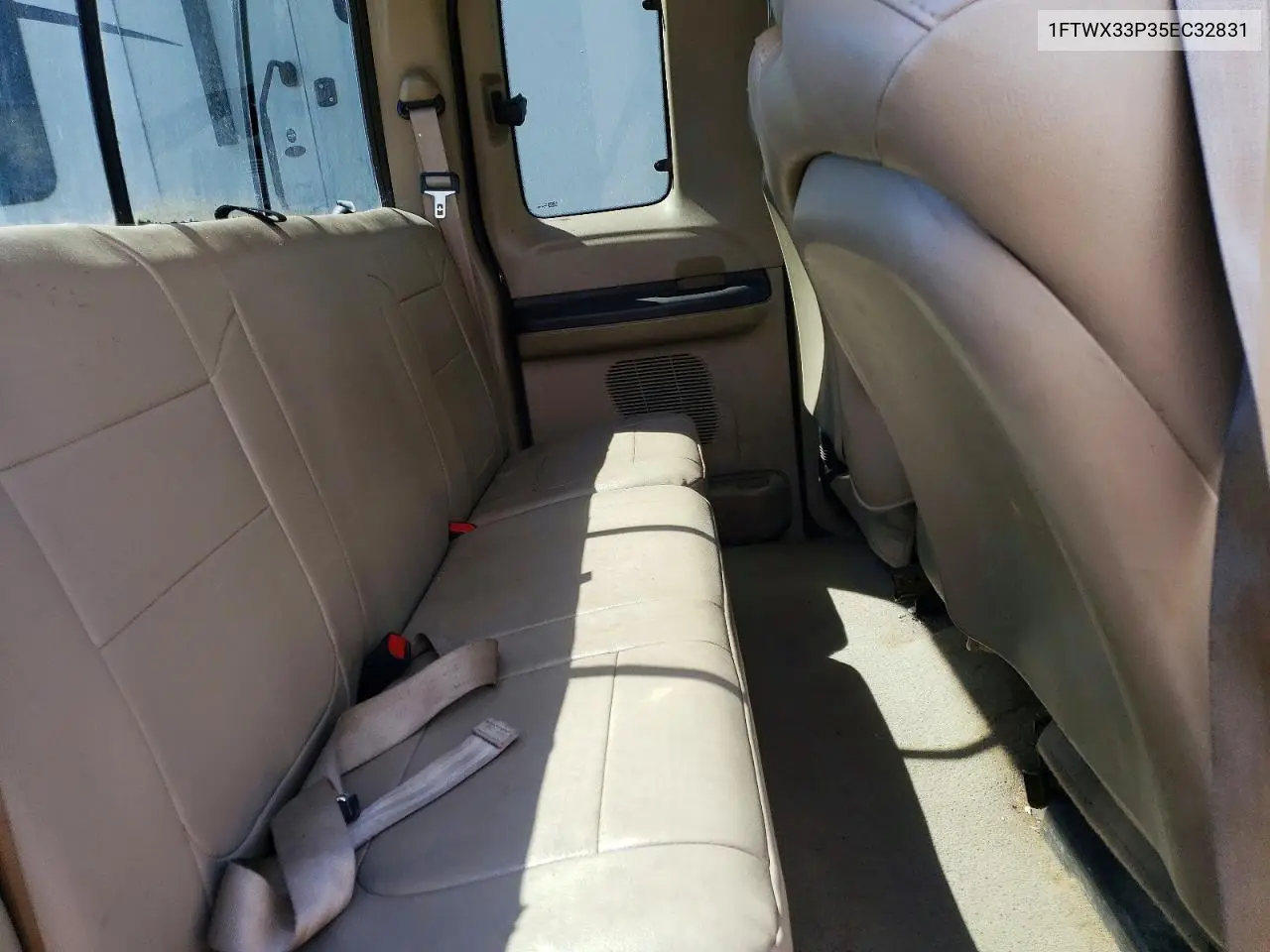 2005 Ford F350 Super Duty VIN: 1FTWX33P35EC32831 Lot: 56522856
