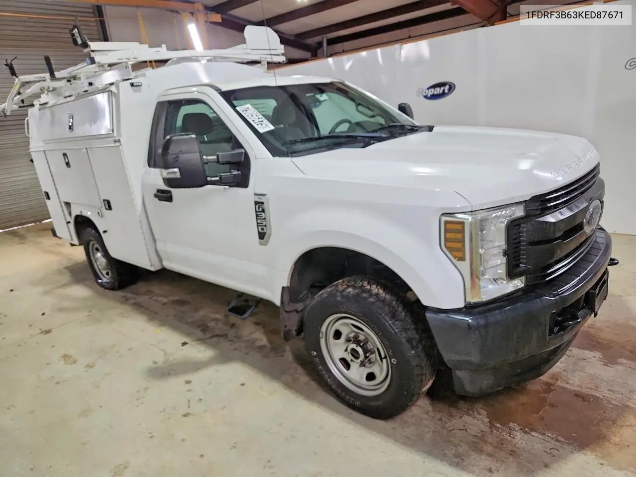 2019 Ford F350 Super Duty Utility / Service Truck VIN: 1FDRF3B63KED87671 Lot: 79056475