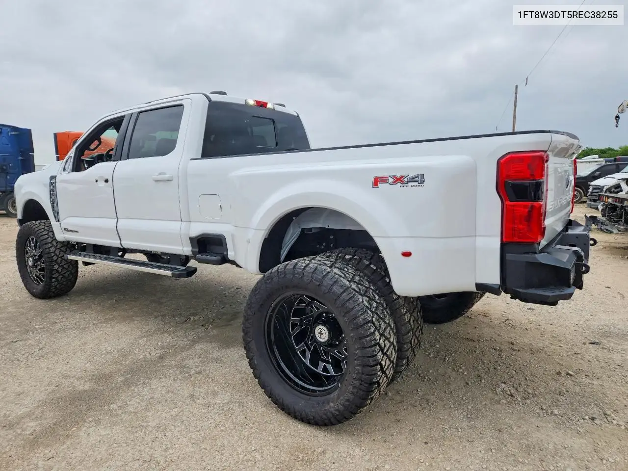 1FT8W3DT5REC38255 2024 Ford F350 Super Duty