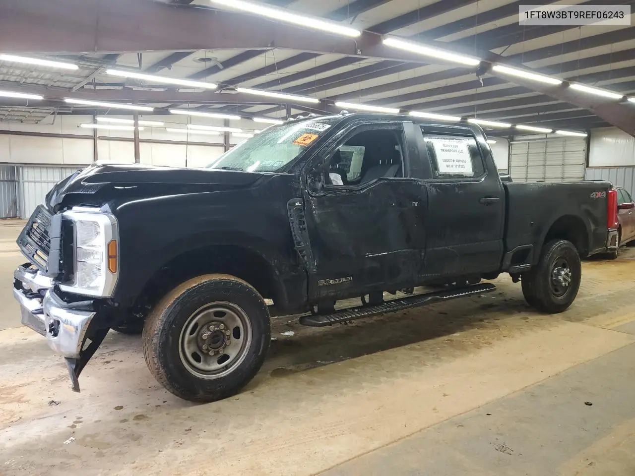 1FT8W3BT9REF06243 2024 Ford F350 Super - Yard Truck