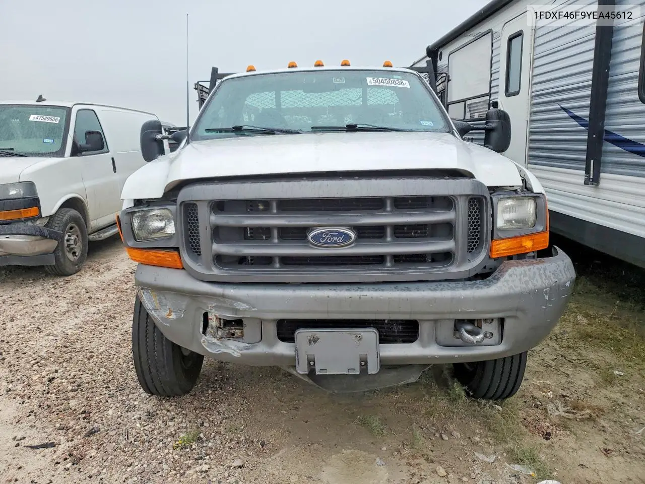2000 Ford F450 VIN: 1FDXF46F9YEA45612 Lot: 50450836