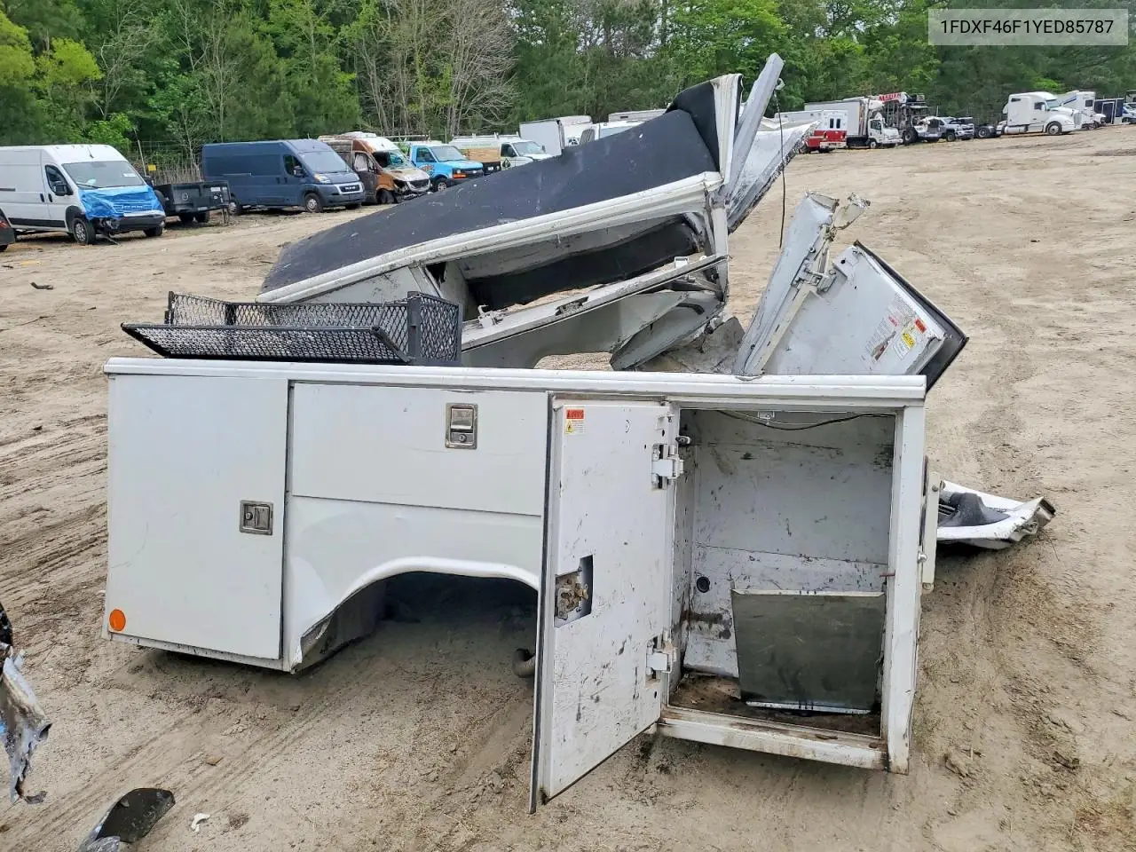 2000 Ford F450 Super Duty VIN: 1FDXF46F1YED85787 Lot: 54422546
