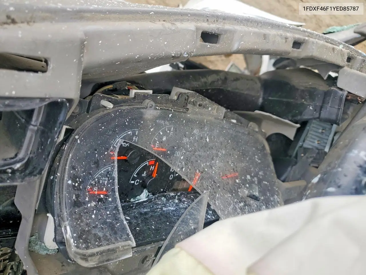 2000 Ford F450 Super Duty VIN: 1FDXF46F1YED85787 Lot: 54422546