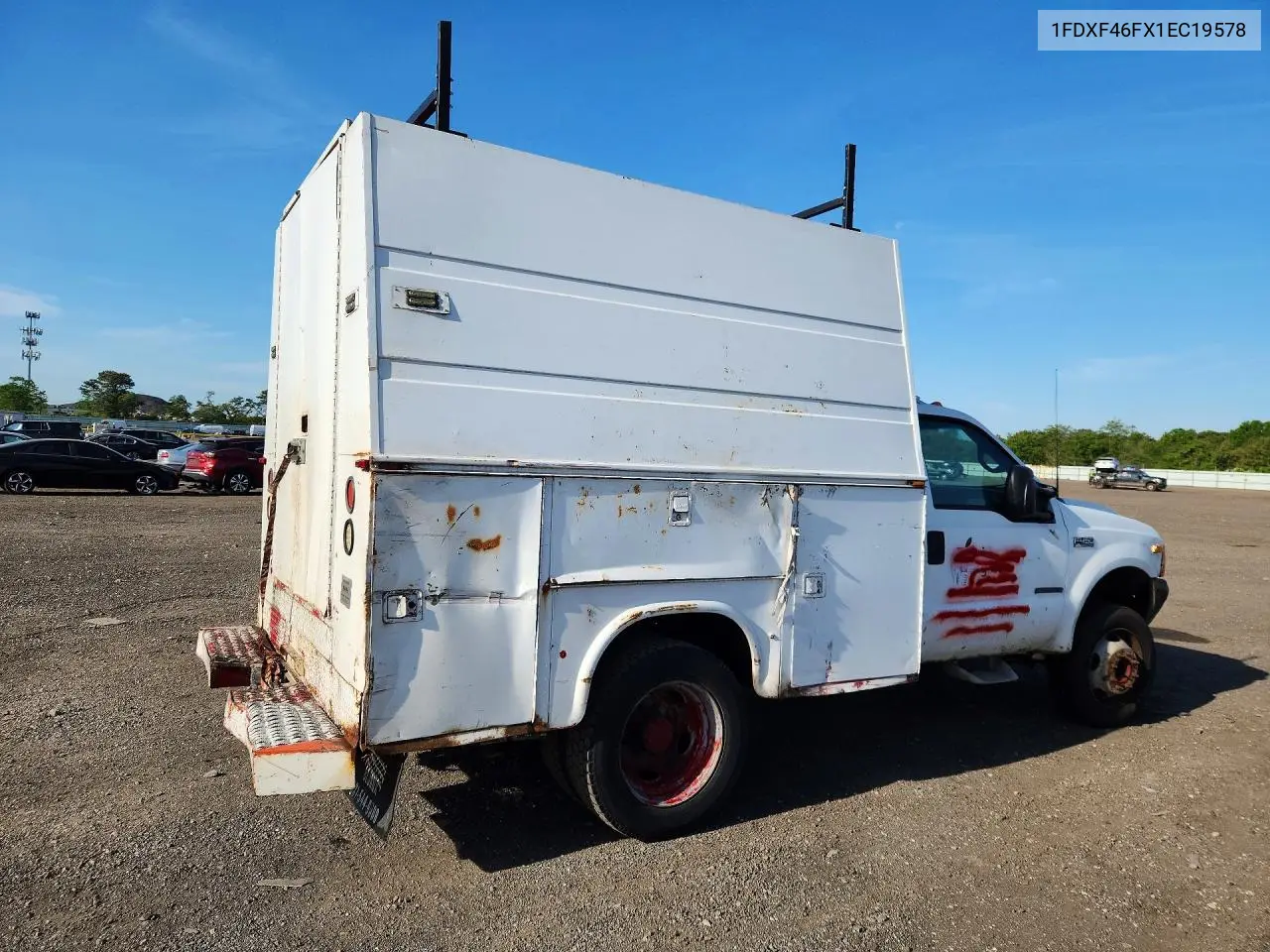 2001 Ford F450 Super Duty VIN: 1FDXF46FX1EC19578 Lot: 56126396