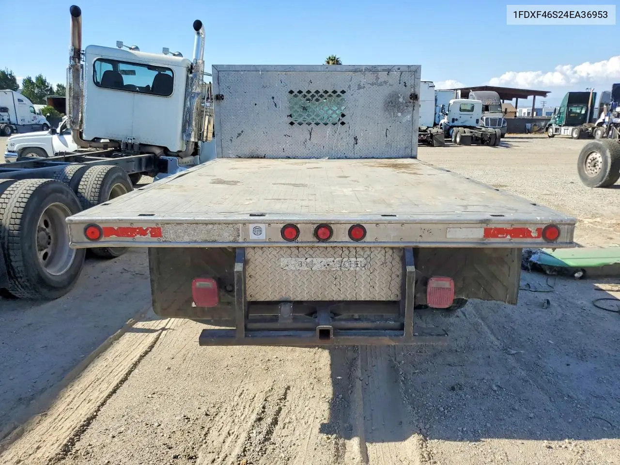2004 Ford F450 Super Duty Flatbed Truck VIN: 1FDXF46S24EA36953 Lot: 58256726