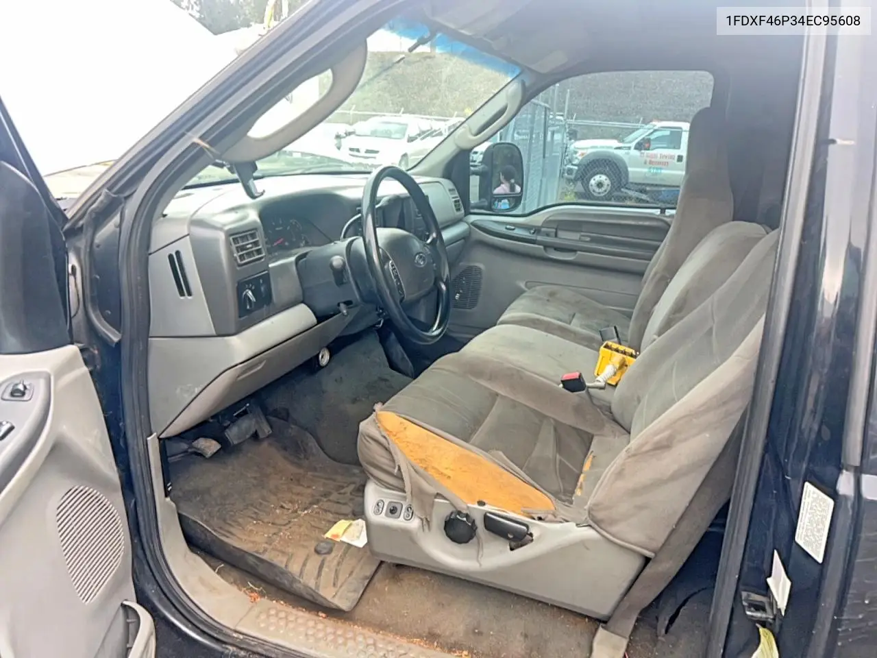 2004 Ford F450 Super VIN: 1FDXF46P34EC95608 Lot: 61806786