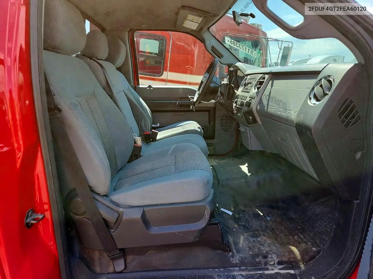 2015 Ford F450 Super - Flat Bed Truck VIN: 1FDUF4GT2FEA60120 Lot: 57385556