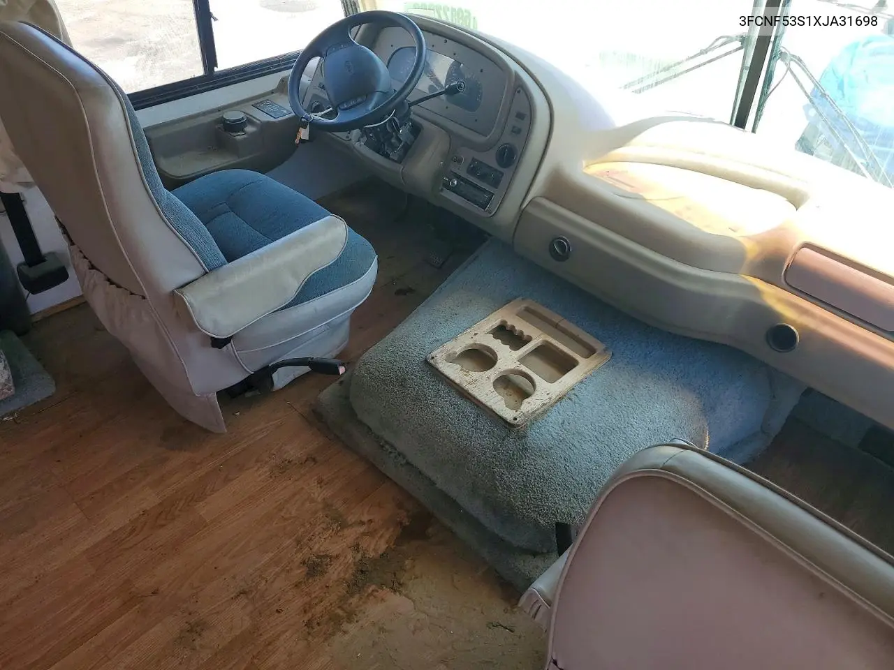 1999 Ford F550 Super Duty Rv VIN: 3FCNF53S1XJA31698 Lot: 59122996
