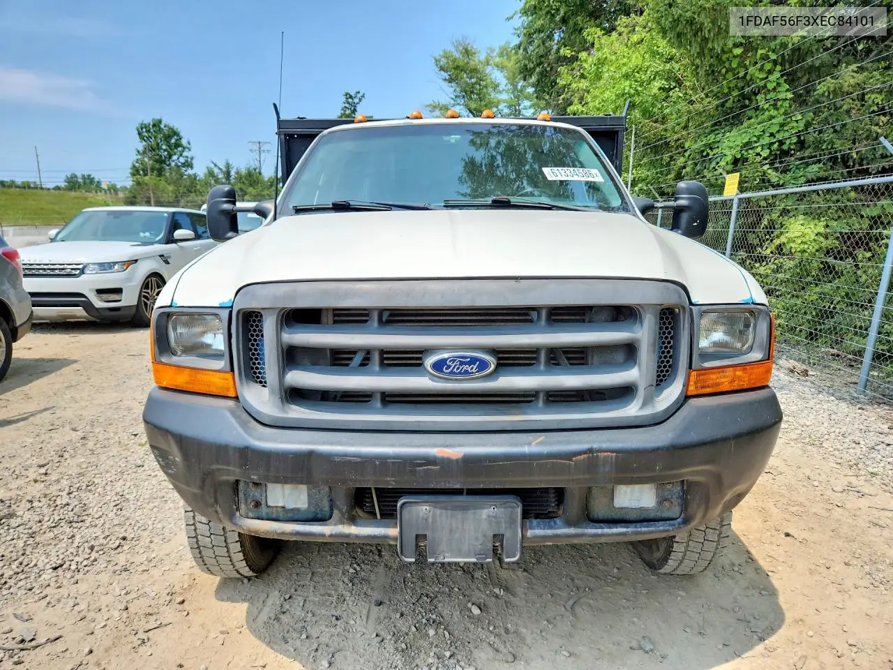 1999 Ford F550 Super Duty VIN: 1FDAF56F3XEC84101 Lot: 61334586