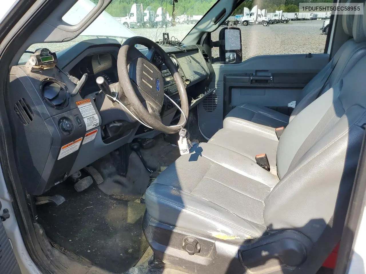 2016 Ford F550 Super Duty Bucket Truck VIN: 1FDUF5HT5GEC58955 Lot: 57008256