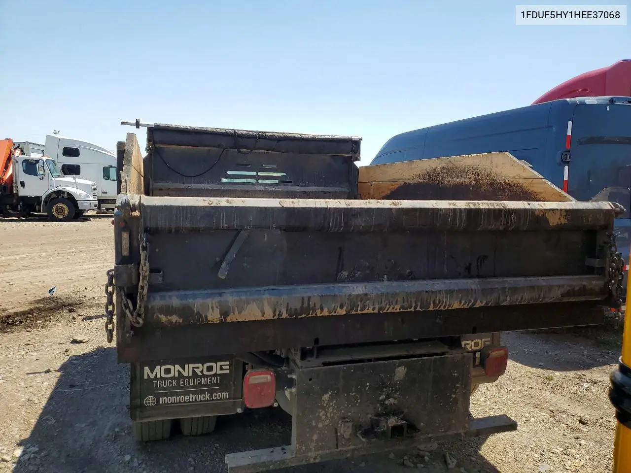 2017 Ford F550 Super Duty Dump Truck VIN: 1FDUF5HY1HEE37068 Lot: 53439546