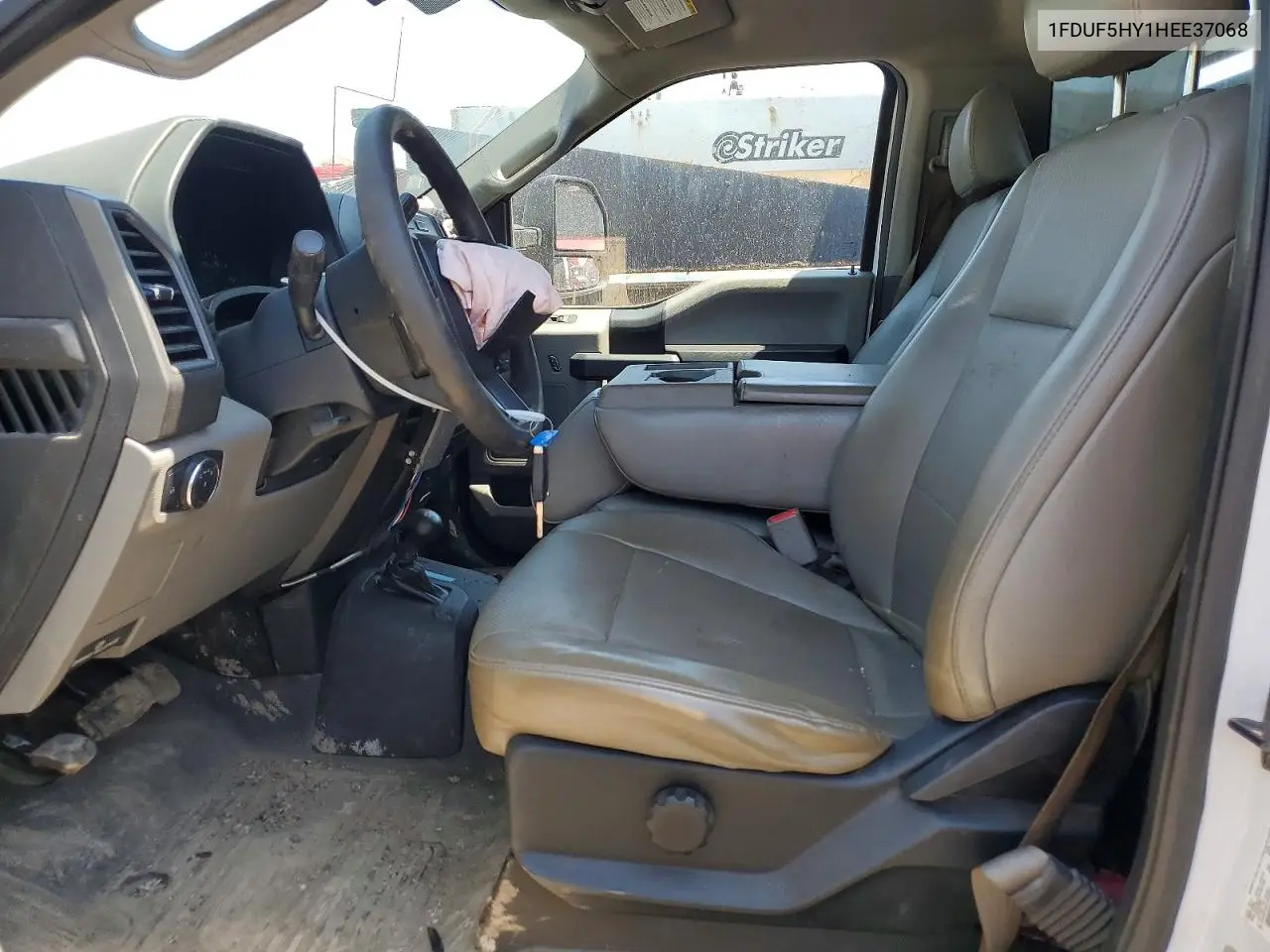 2017 Ford F550 Super Duty Dump Truck VIN: 1FDUF5HY1HEE37068 Lot: 53439546
